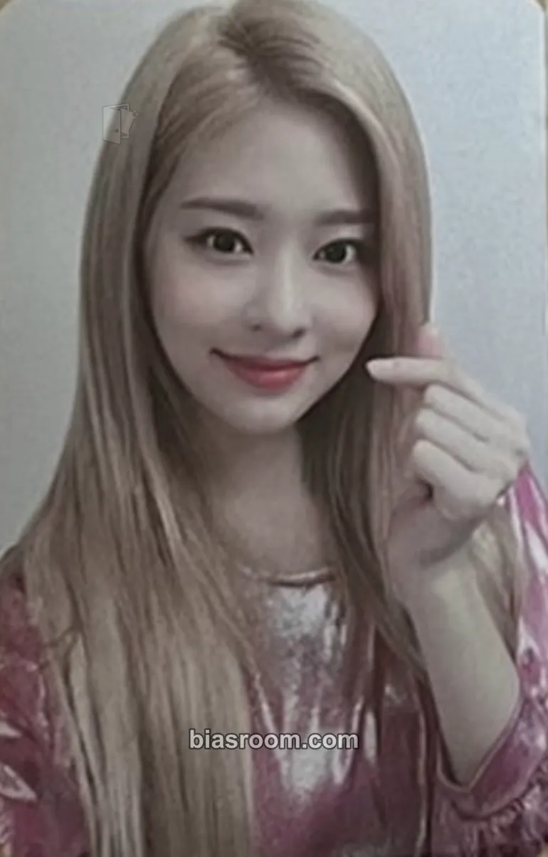 Minju BLOOM*IZ Photocard - IZ*ONE - IZ*ONE K-pop photocard