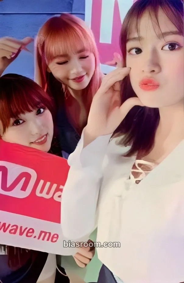 HEART*IZ Photocard - IZ*ONE - IZ*ONE K-pop photocard