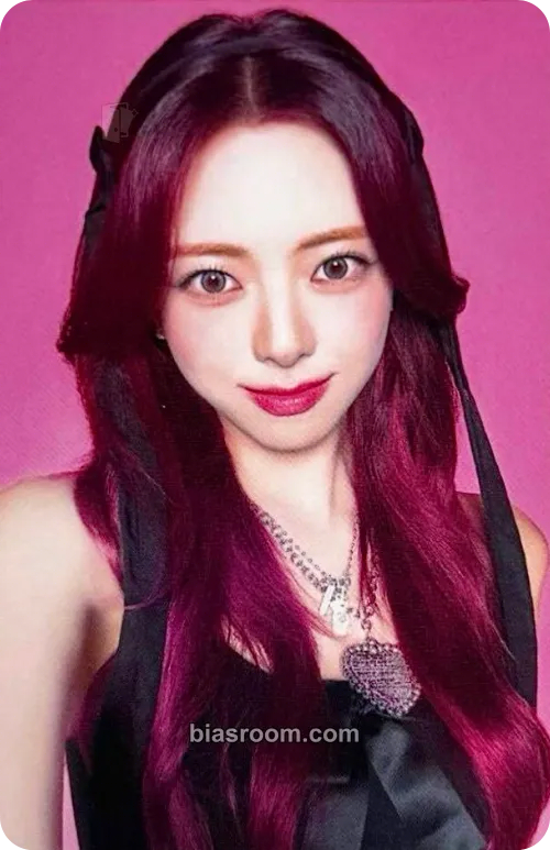 Yuna Collector Photocard - ITZY - ITZY K-pop photocard