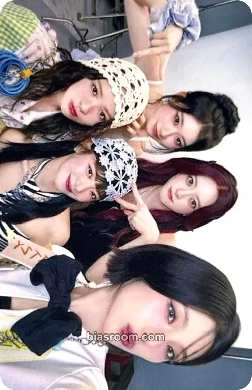 Collector Photocard - ITZY - ITZY K-pop photocard