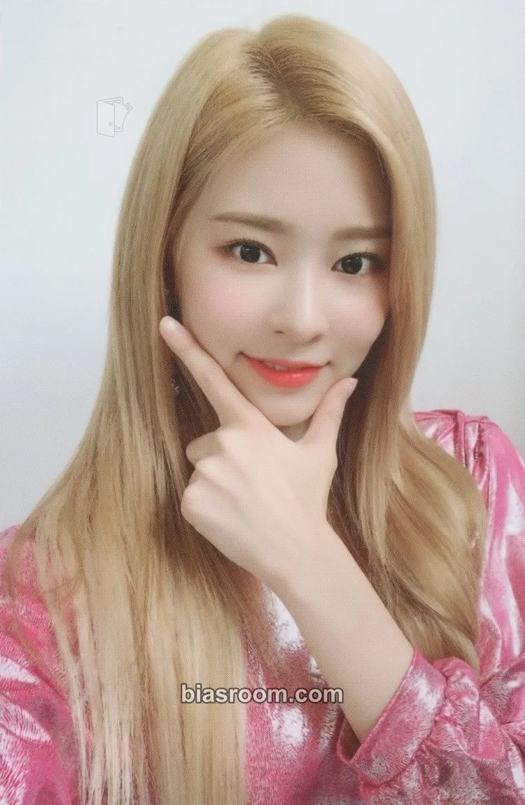 Minju BLOOM*IZ Photocard - IZ*ONE - IZ*ONE K-pop photocard