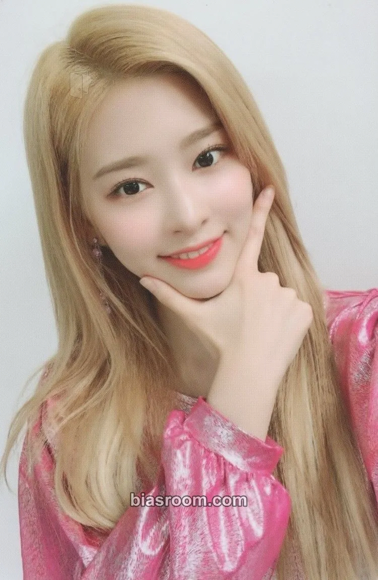 Minju BLOOM*IZ Photocard - IZ*ONE - IZ*ONE K-pop photocard