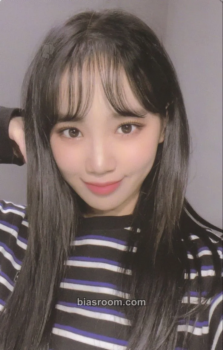 Kim Chaewon One-reeler / Act IV Photocard - IZ*ONE - IZ*ONE K-pop photocard