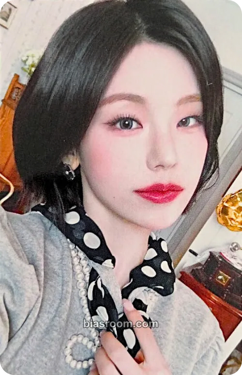 Yeji Collector Photocard - ITZY - ITZY K-pop photocard