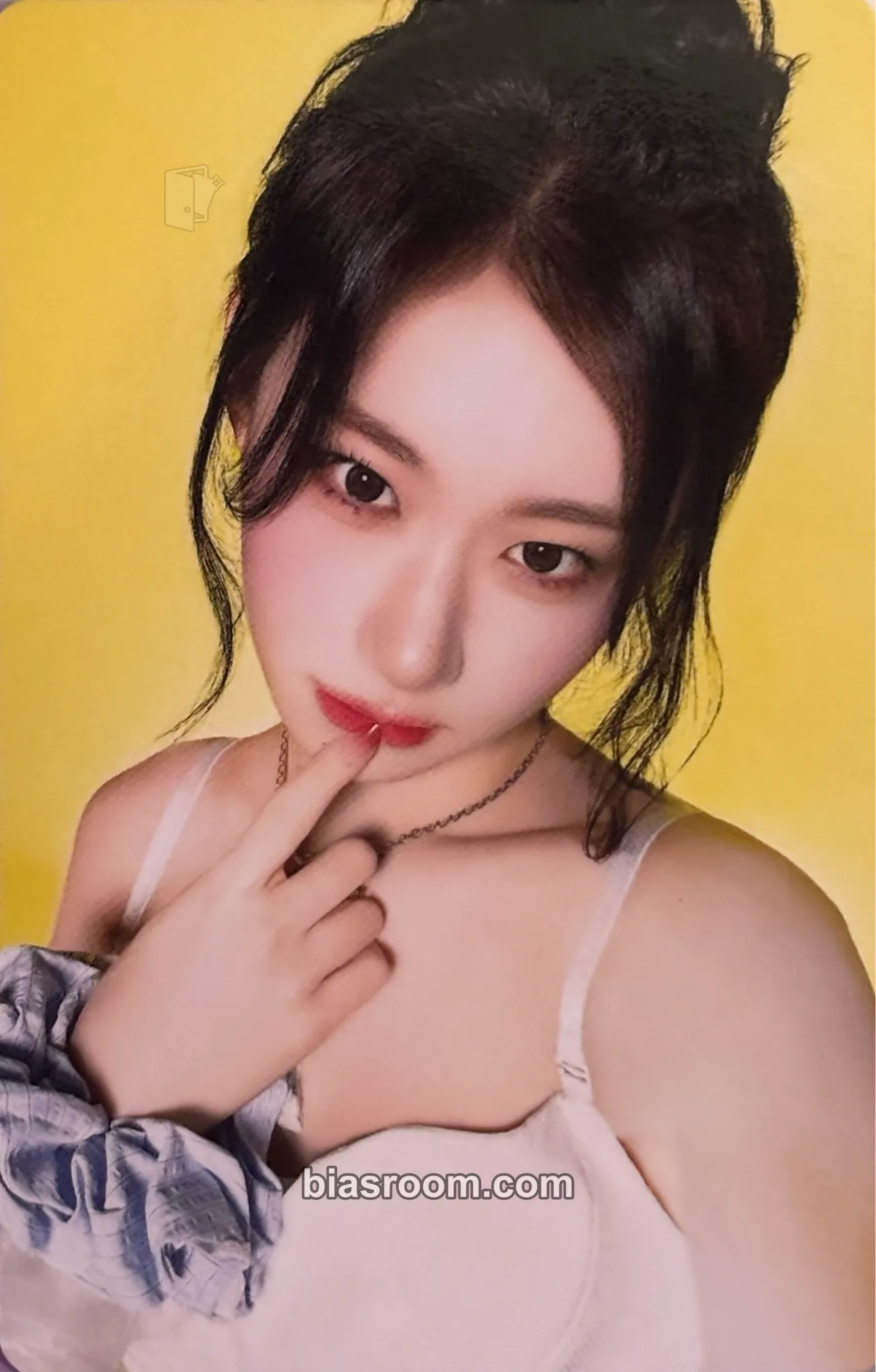 Chaeryeong Collector Photocard - ITZY - ITZY K-pop photocard