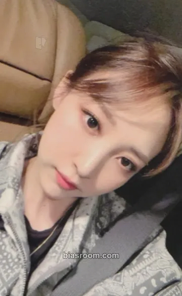 Moonbyul WAW Photocard - MAMAMOO - MAMAMOO K-pop photocard