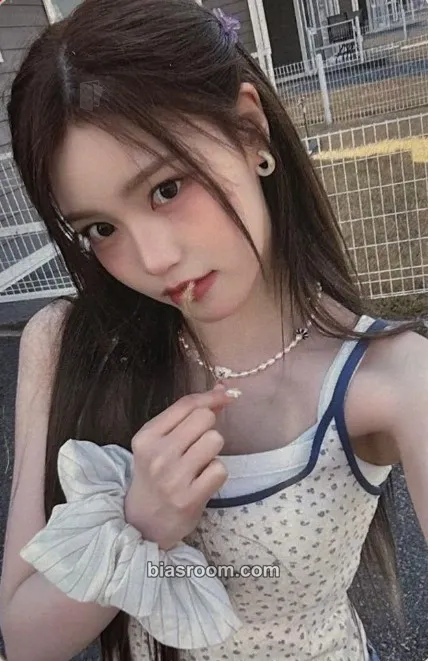 Jeong Saebi BEEP Photocard - izna - izna K-pop photocard