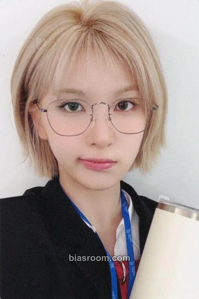 Bae Fe3O4: FORWARD Photocard - NMIXX - NMIXX K-pop photocard