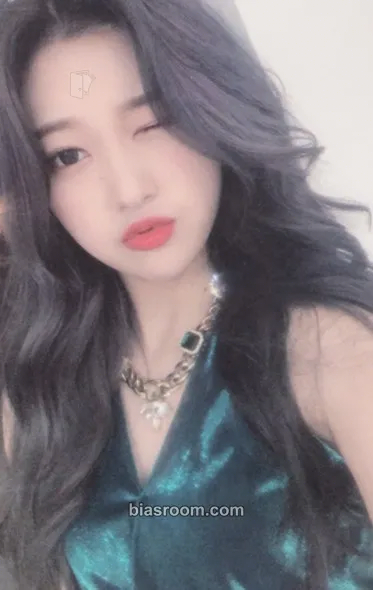 Choerry 2020 Season's Greetings Photocard - LOONA - LOONA K-pop photocard