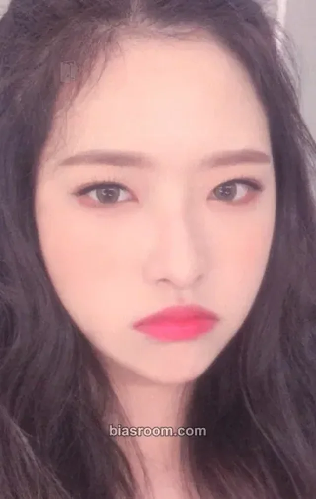 LOONA - HyeJu - 2020 Season's Greetings Other photocard set season's greetings