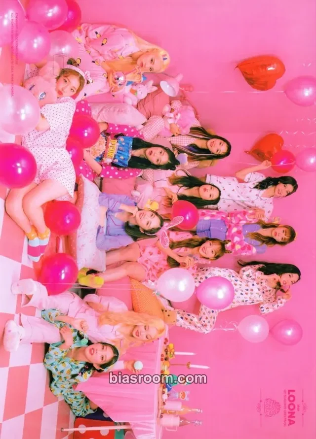 LOONA - Other season's greetings mini poster