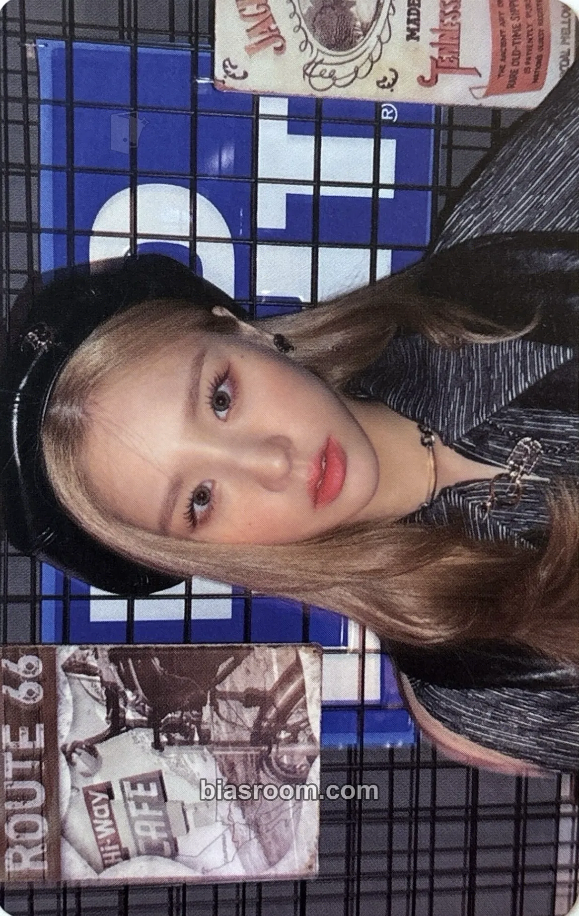 HeeJin 2022 Season's Greetings Photocard - LOONA - LOONA K-pop photocard