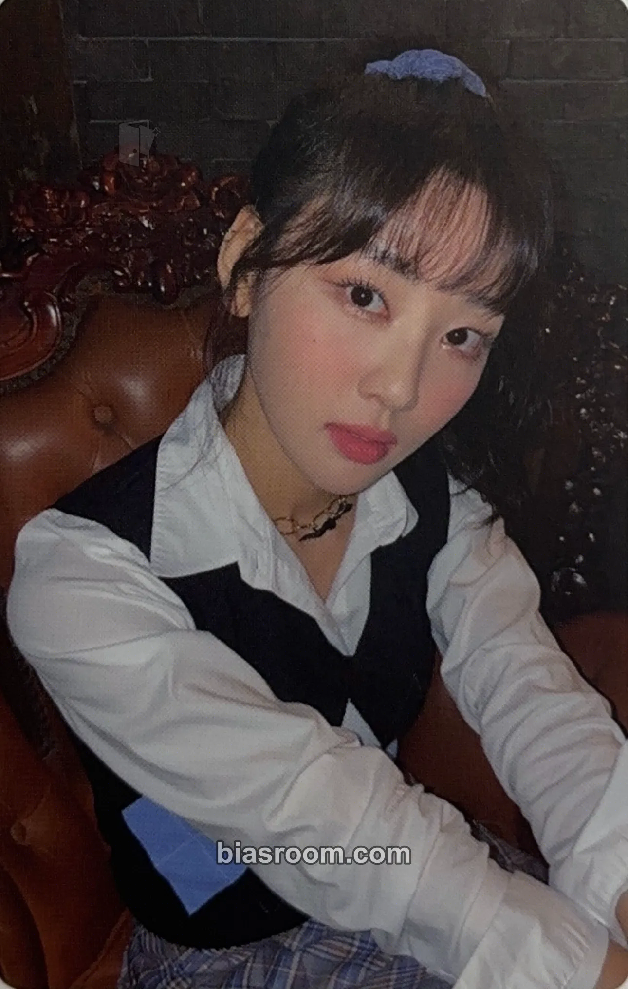 Yves 2022 Season's Greetings Photocard - LOONA - LOONA K-pop photocard