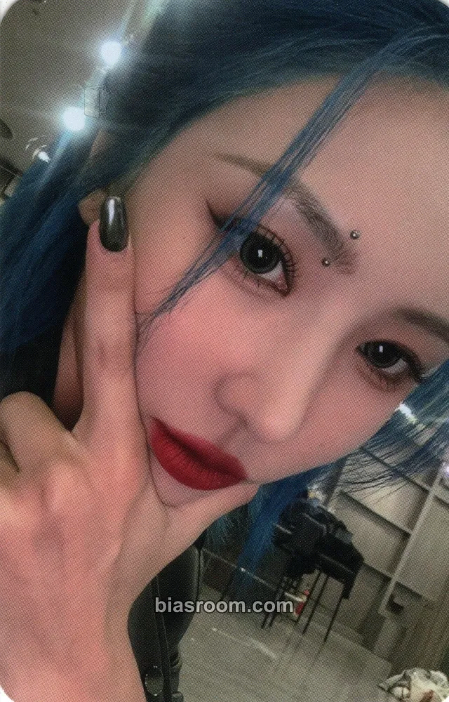 Yoohyeon VillainS Photocard - Dreamcatcher - Dreamcatcher K-pop photocard