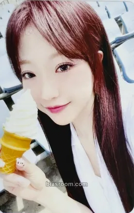 Jeewon Sweetie but Saltie Photocard - cignature - cignature K-pop photocard