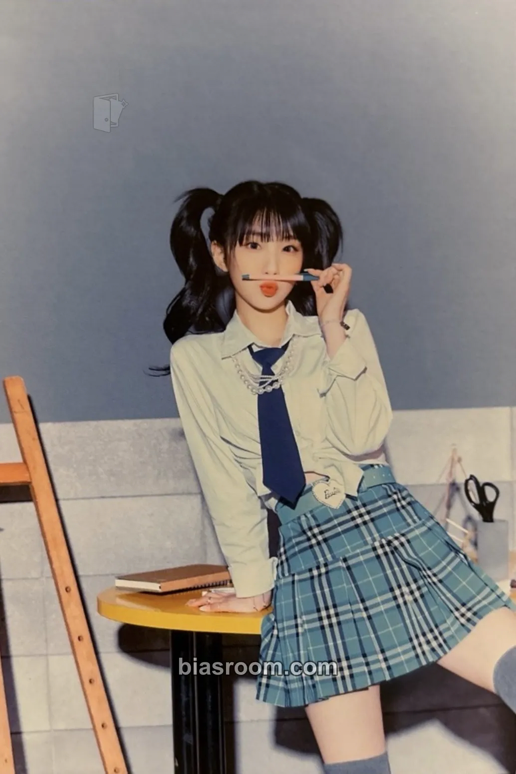 YeoJin 2022 Season's Greetings Photocard - LOONA - LOONA K-pop photocard