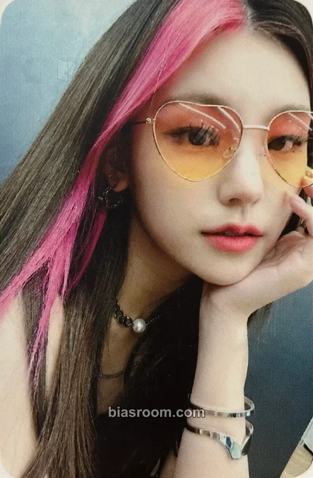ITZY - Yeji - Crazy in Love Album