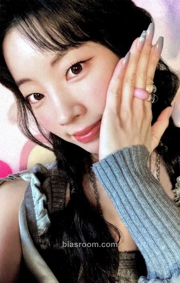 Dahyun TWICE 6th World Tour THIS IS FOR Photocard - TWICE - TWICE K-pop photocard