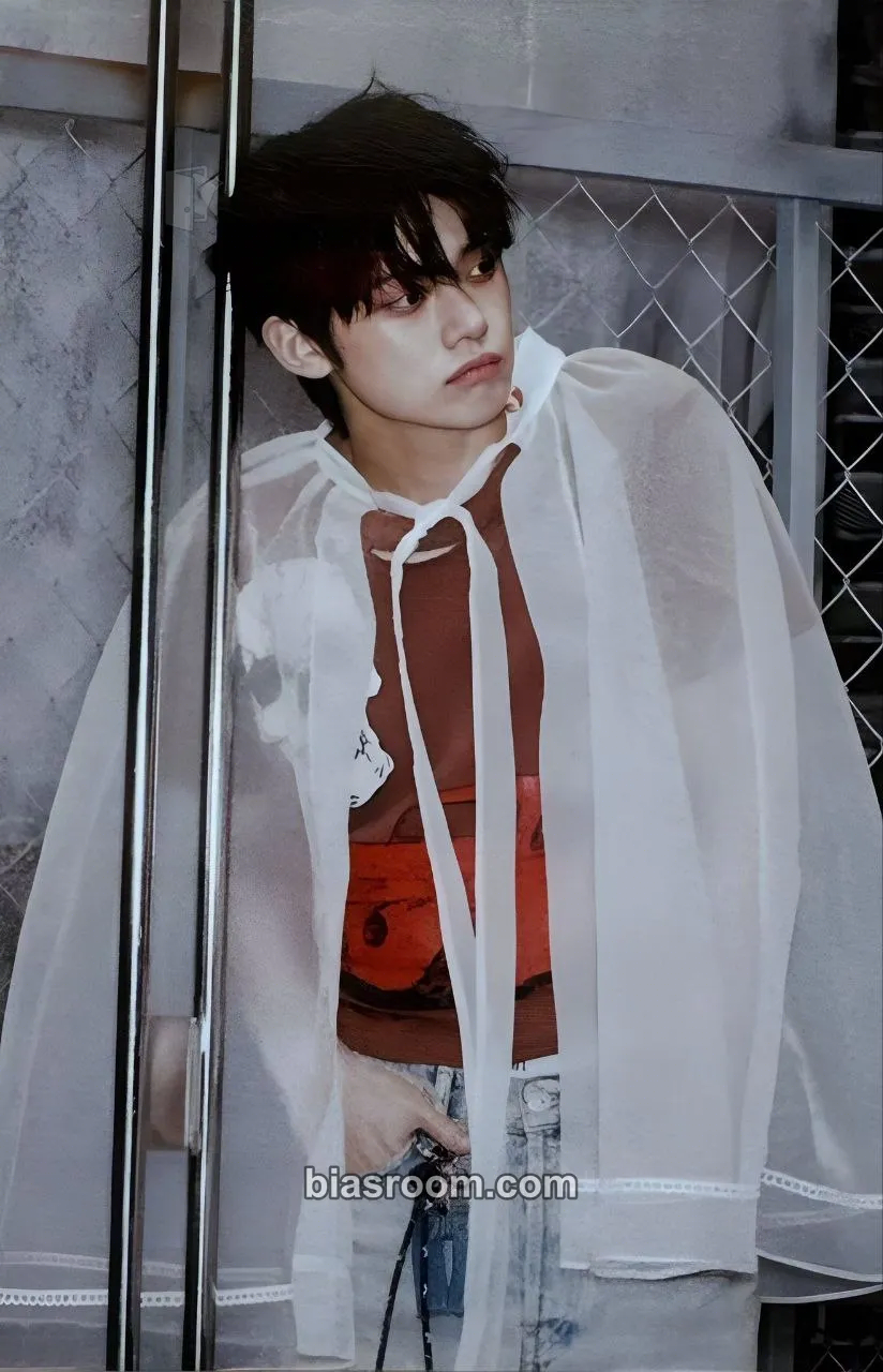 Yeonjun 誓い (CHIKAI) Photocard - TOMORROW X TOGETHER - TOMORROW X TOGETHER K-pop photocard