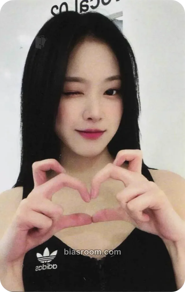 Loossemble - HyunJin - [One of a Kind] Album cokodive fansign offline round 1