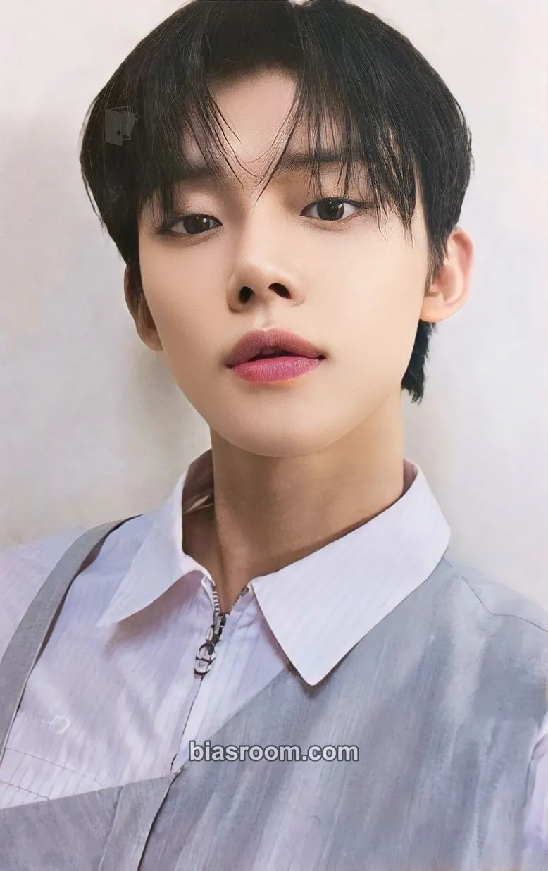Yeonjun Minisode 3: Tomorrow Photocard - TOMORROW X TOGETHER - TOMORROW X TOGETHER K-pop photocard