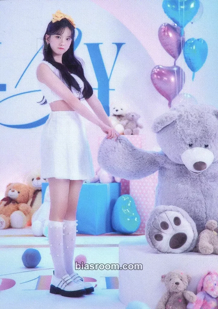 Yujin FLY-BY Japan Concert Tour Photocard - Kep1er - Kep1er K-pop photocard