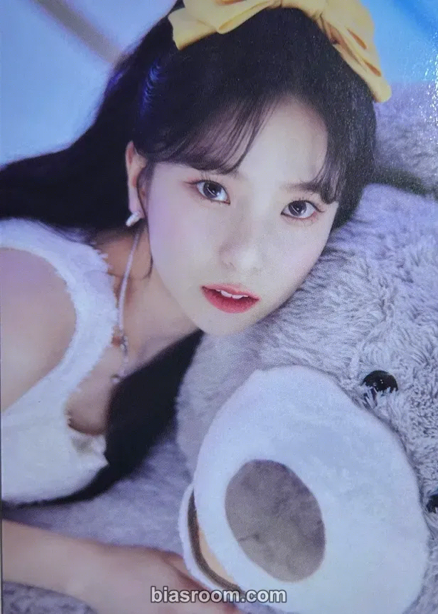 Yujin FLY-BY Japan Concert Tour Photocard - Kep1er - Kep1er K-pop photocard