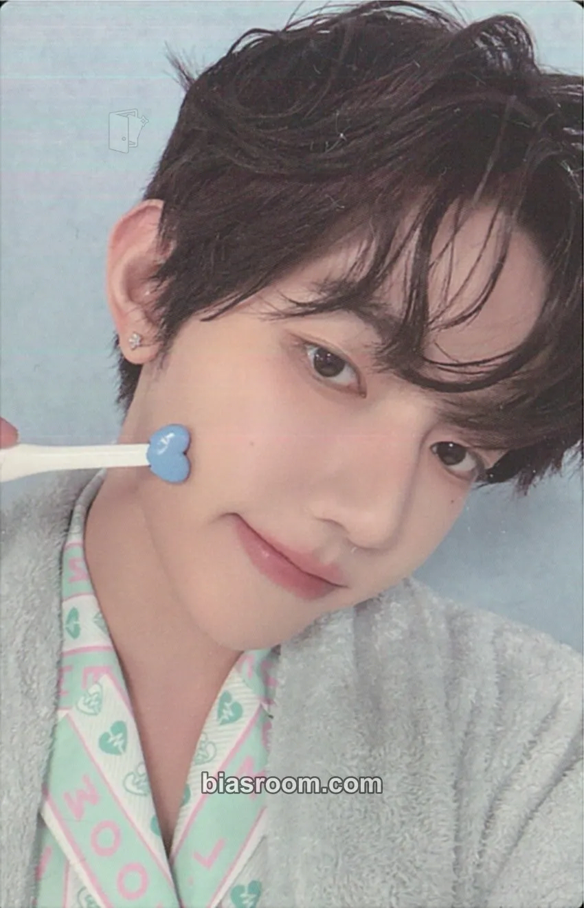 Hao Blue Paradise Photocard - ZEROBASEONE - ZEROBASEONE K-pop photocard