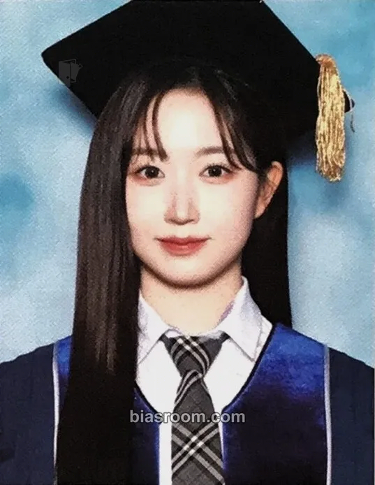 Haewon NSWER 1st Generation - Qualified Photocard - NMIXX - NMIXX K-pop photocard