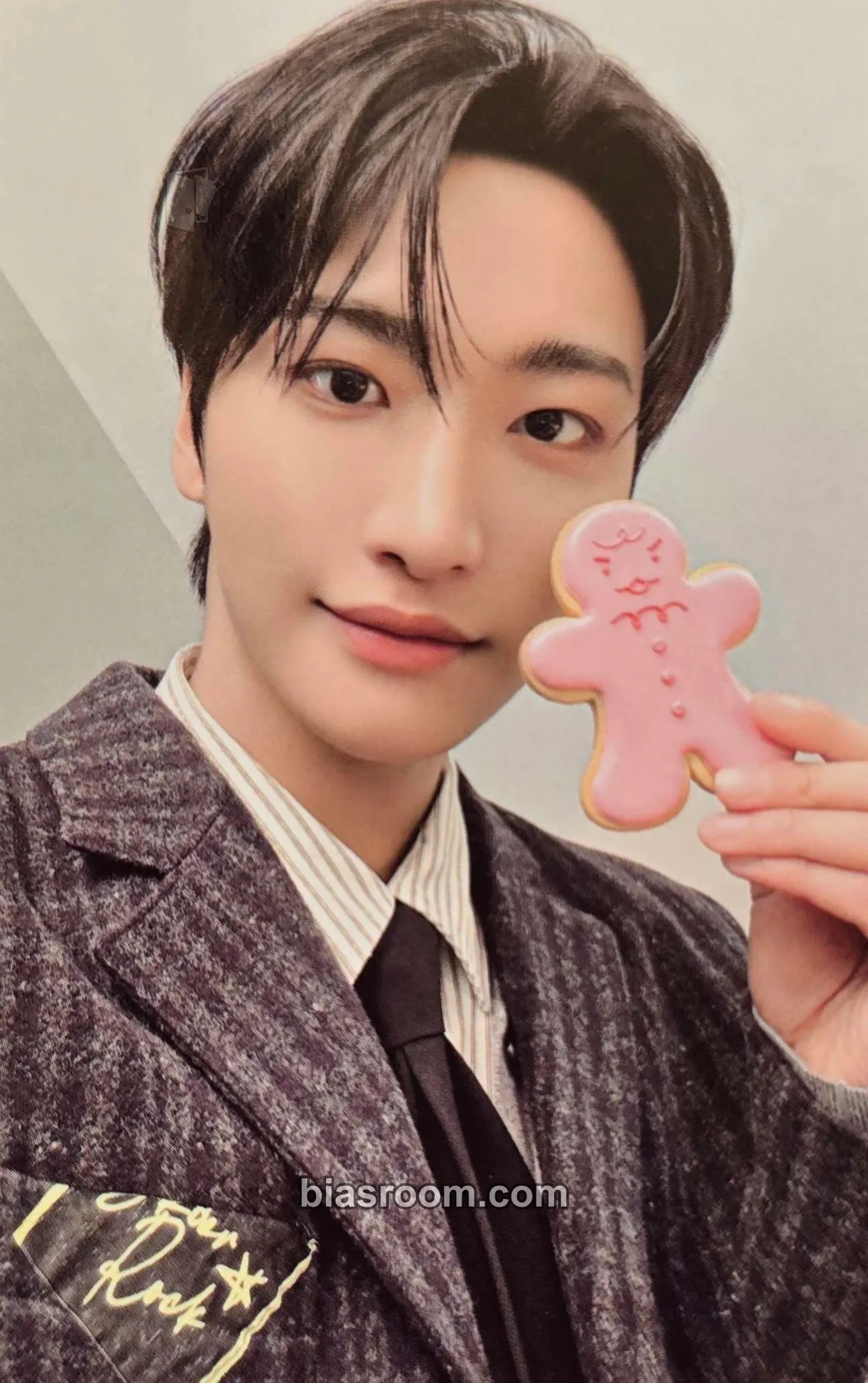 Seonghwa 2026 Season's Greetings - Pastry Shop Photocard - ATEEZ - ATEEZ K-pop photocard