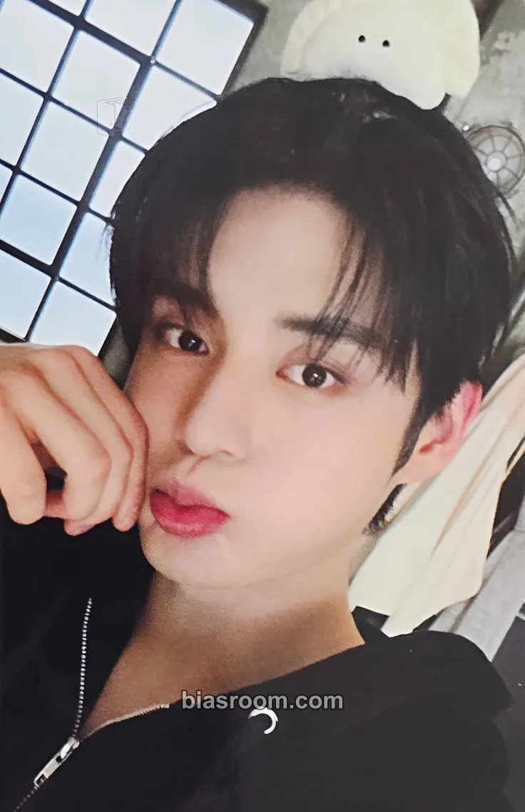 Jiwoong Never Say Never Photocard - ZEROBASEONE - ZEROBASEONE K-pop photocard