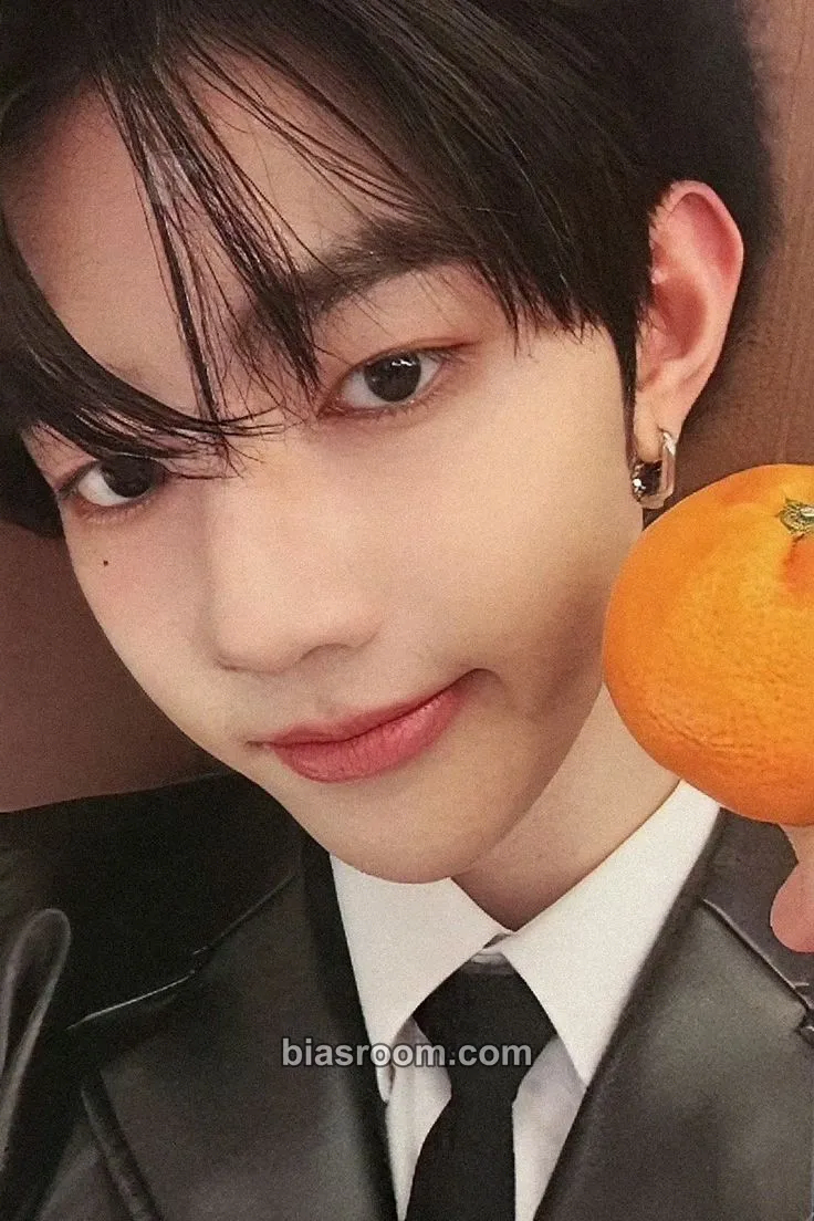 Hao Blue Paradise Photocard - ZEROBASEONE - ZEROBASEONE K-pop photocard