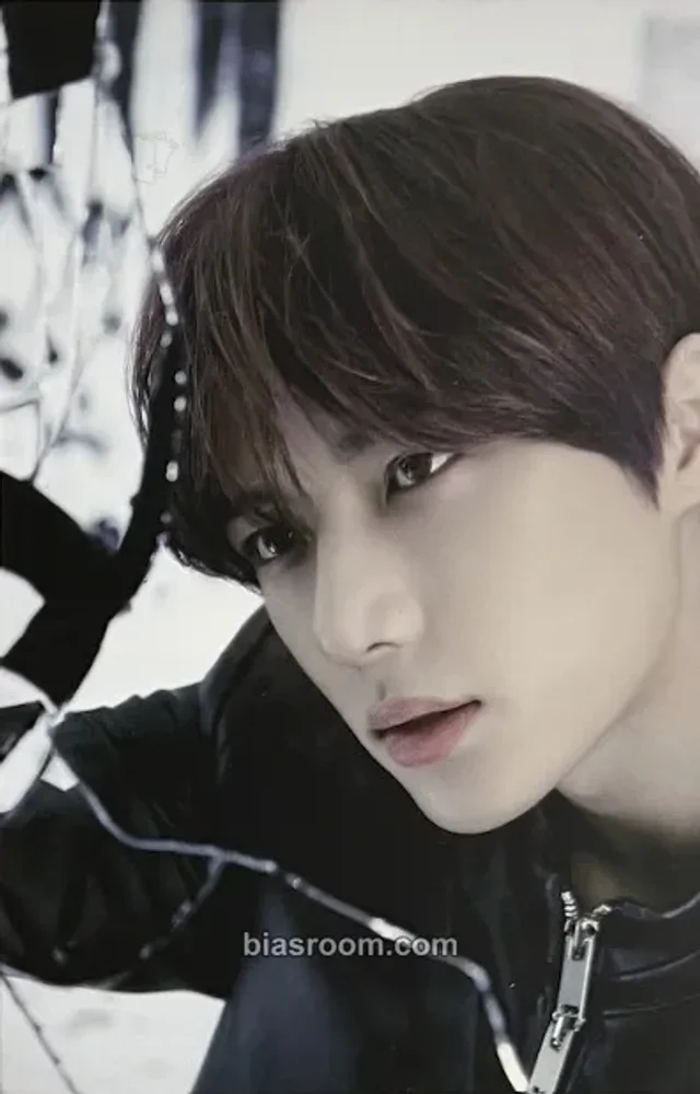 TOMORROW X TOGETHER - Beomgyu - Minisode 2: Thursday's Child Album album inclusion postcard hate version