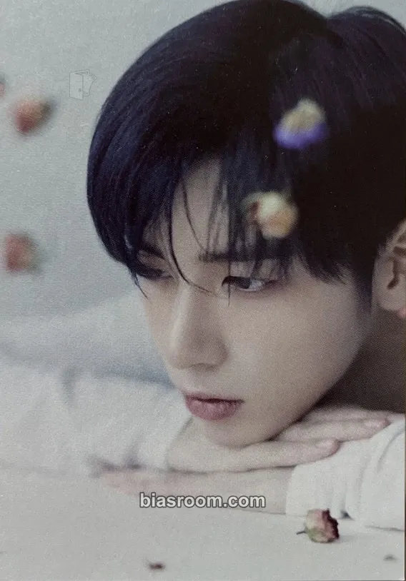Taehyun Minisode 2: Thursday's Child Photocard - TOMORROW X TOGETHER - TOMORROW X TOGETHER K-pop photocard
