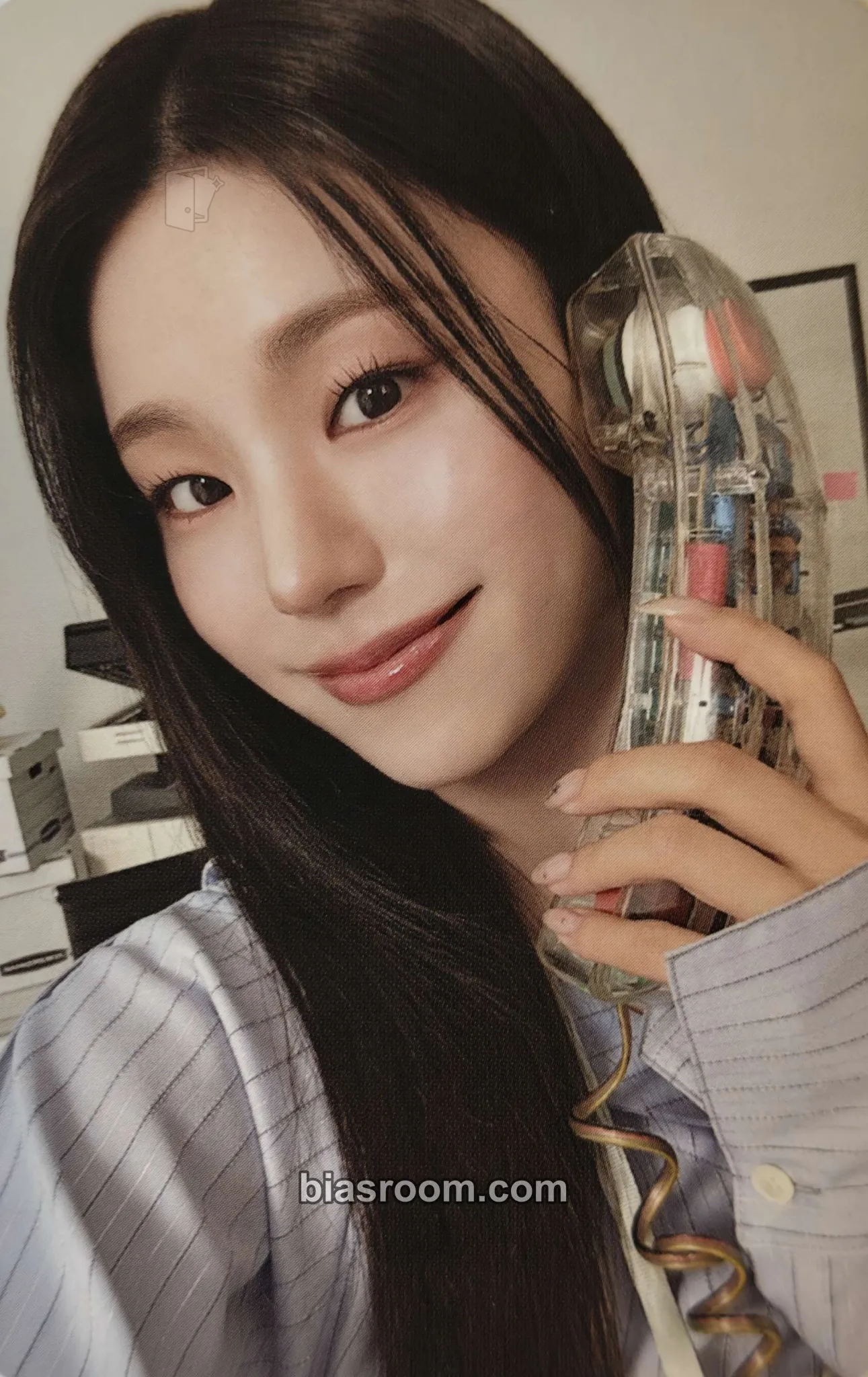 Yeji 2025: Best Friends Forever Season's Greetings Photocard - ITZY - ITZY K-pop photocard