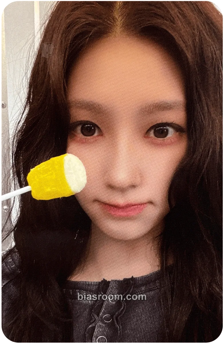 Miyeon MY, Lover Photocard - i-dle - i-dle K-pop photocard
