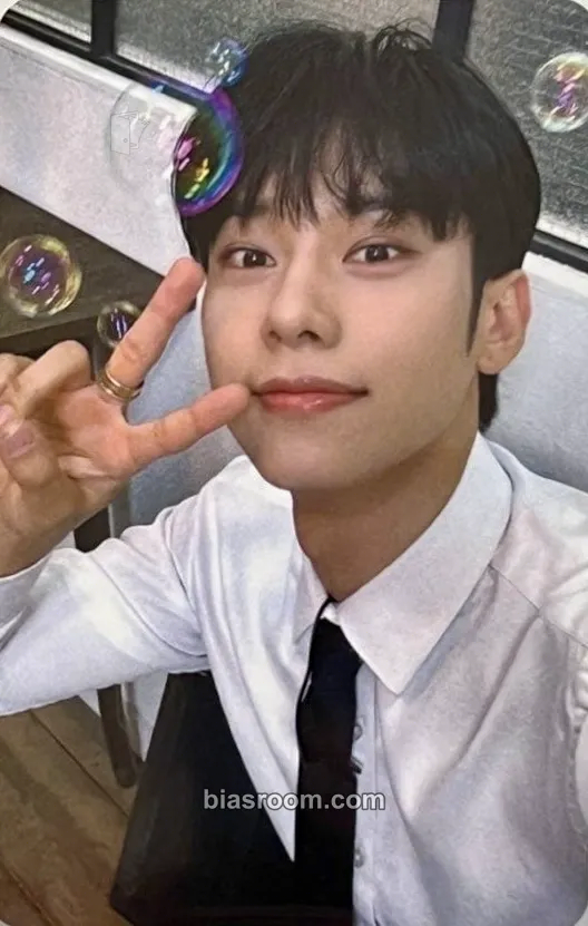Donghyun UPSIDE DOWN Photocard - AB6IX - AB6IX K-pop photocard
