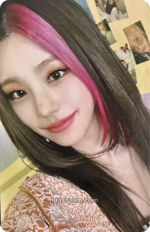 Yeji Crazy in Love Photocard - ITZY - ITZY K-pop photocard
