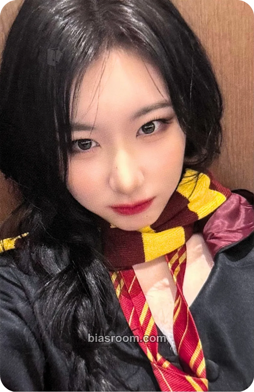 Chaeryeong BORN TO BE Photocard - ITZY - ITZY K-pop photocard