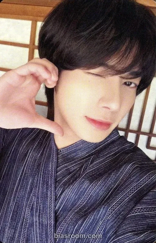 Taehyun Summer Together Photocard - TOMORROW X TOGETHER - TOMORROW X TOGETHER K-pop photocard