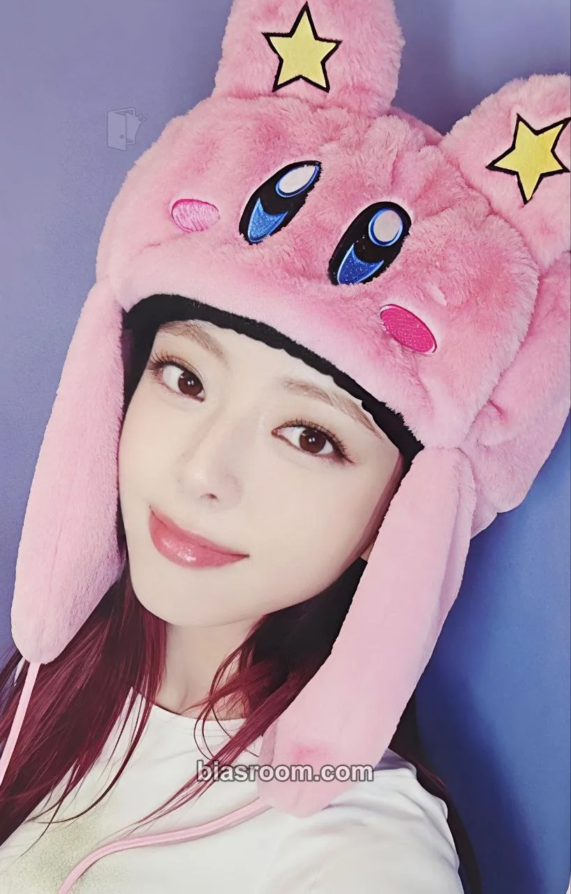 Yuna Girls Will Be Girls Photocard - ITZY - ITZY K-pop photocard