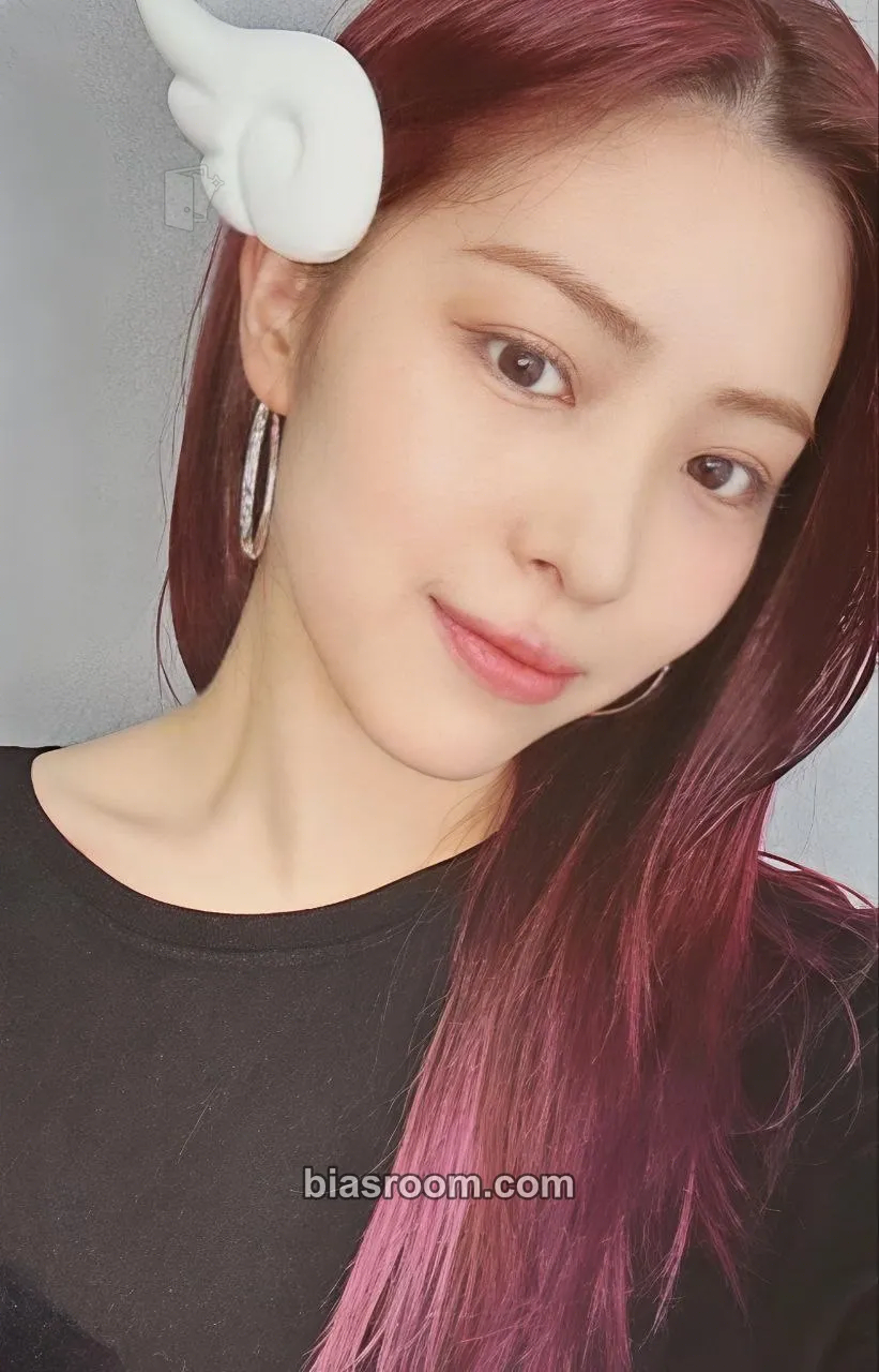 Ryujin Girls Will Be Girls Photocard - ITZY - ITZY K-pop photocard