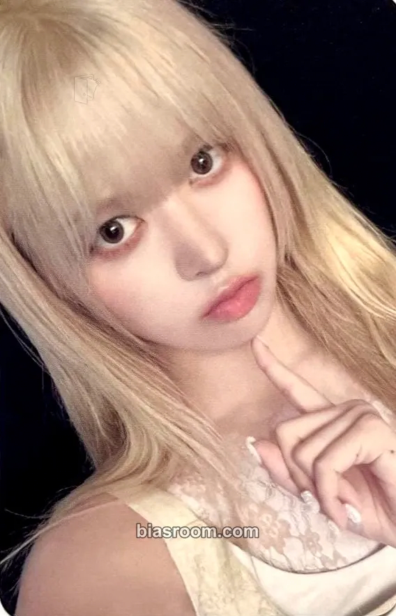 Lily Blue Valentine Photocard - NMIXX - NMIXX K-pop photocard