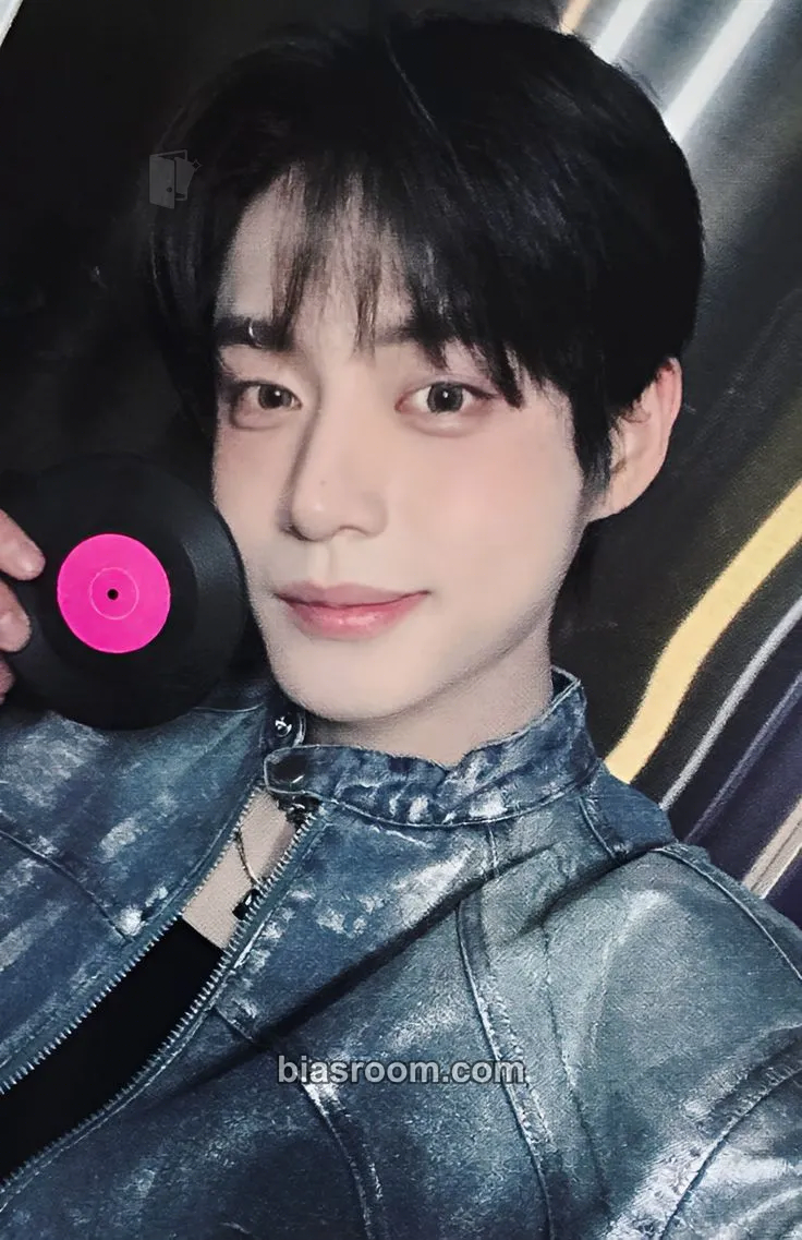 Jiwoong Never Say Never Photocard - ZEROBASEONE - ZEROBASEONE K-pop photocard