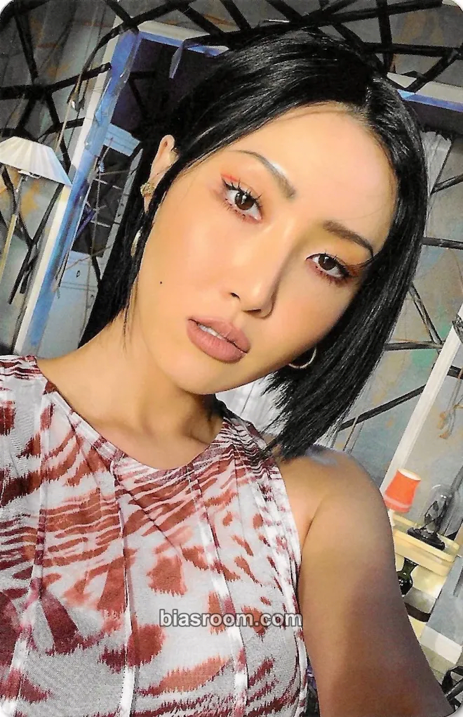 Hwasa Guilty Pleasure Photocard - MAMAMOO - MAMAMOO K-pop photocard