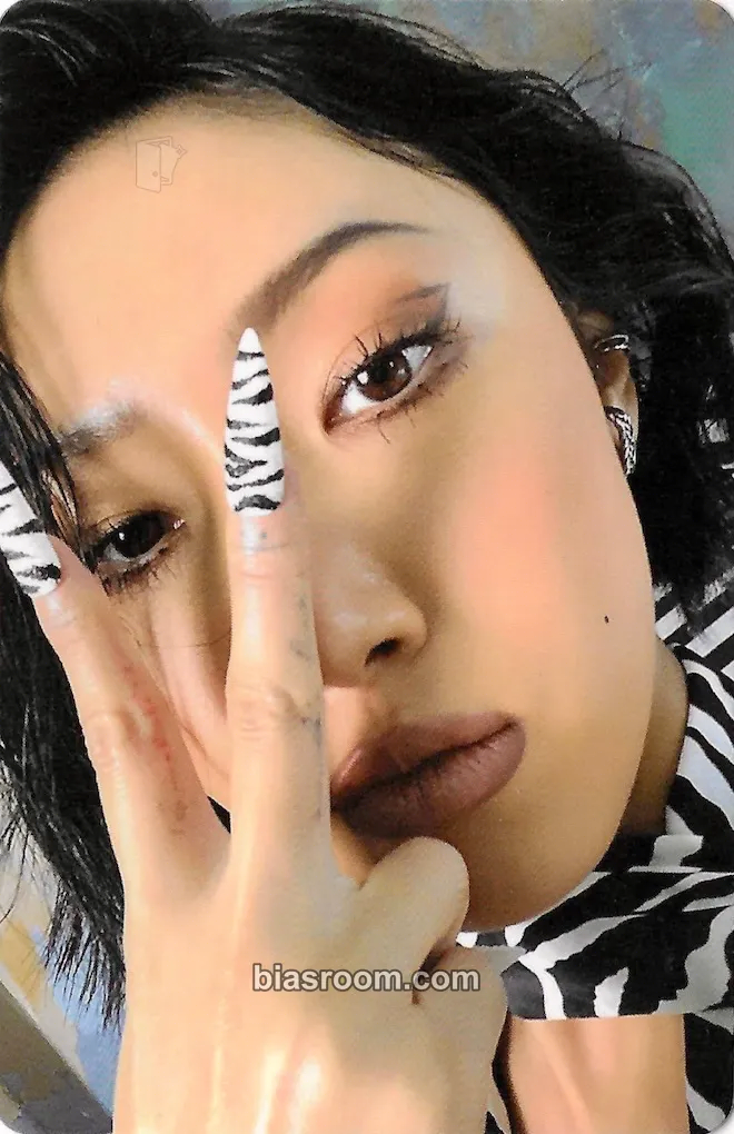 Hwasa Guilty Pleasure Photocard - MAMAMOO - MAMAMOO K-pop photocard