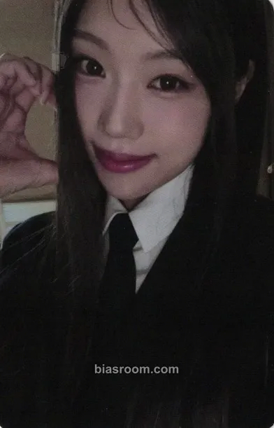 Choi Jungeun Dear. naya, From. izna Photocard - izna - izna K-pop photocard