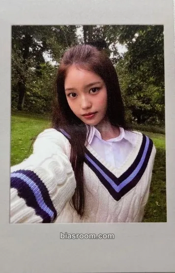 Jeong Saebi Dear. naya, From. izna Photocard - izna - izna K-pop photocard