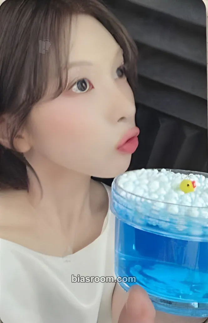 Bae Blue Valentine Photocard - NMIXX - NMIXX K-pop photocard