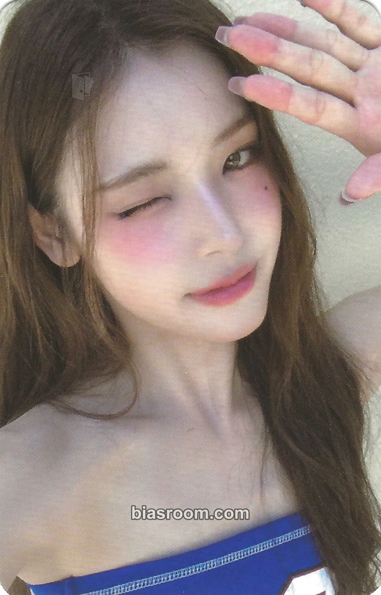 Mai Not Just Pretty Photocard - izna - izna K-pop photocard